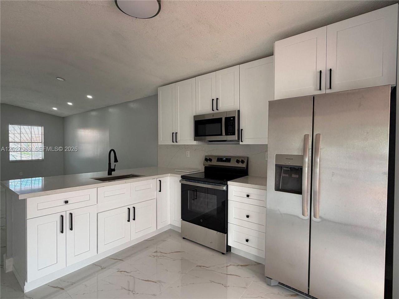 2250 W 74th Pl, Unit 8C, Hialeah, FL 33016 Photo