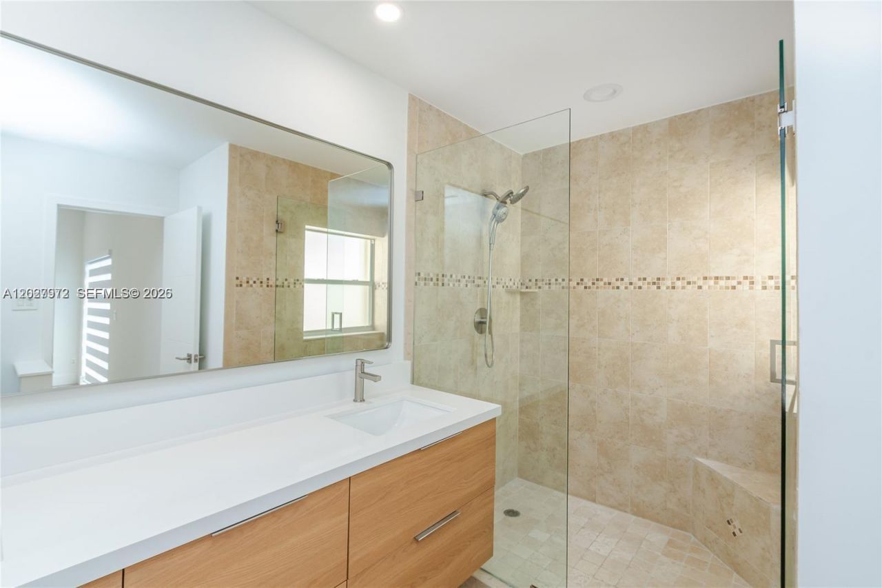 812 Garnet Cir , Unit 812, Weston, FL 33326 Photo