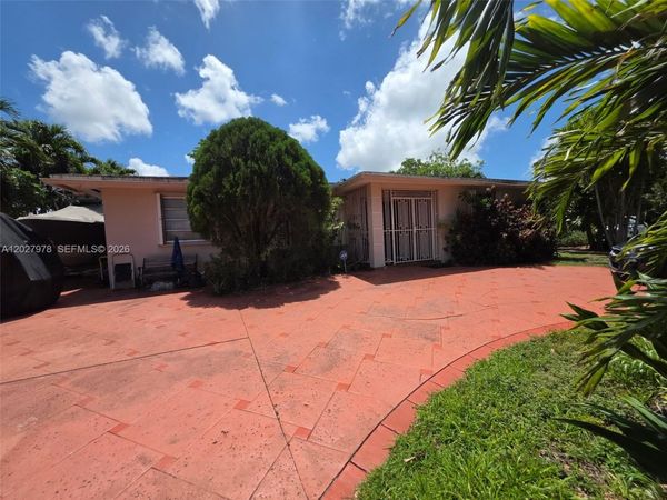 16825 NW 74th Ave , Hialeah, FL 33015