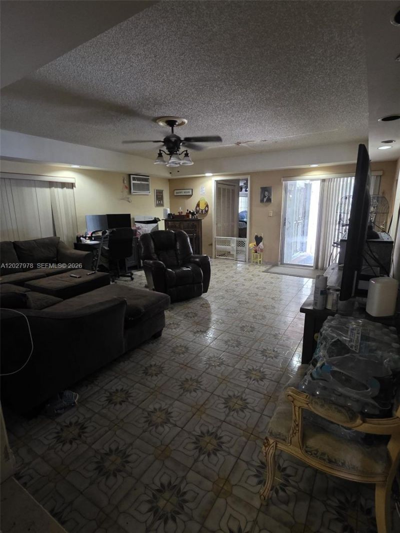 16825 NW 74th Ave , Hialeah, FL 33015 Photo