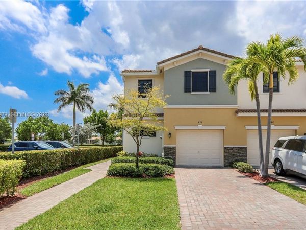 476 NE 194th Ter , Miami, FL 33179