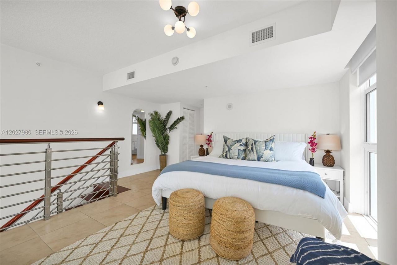 41 SE 5th St , Unit 517, Miami, FL 33131 Photo