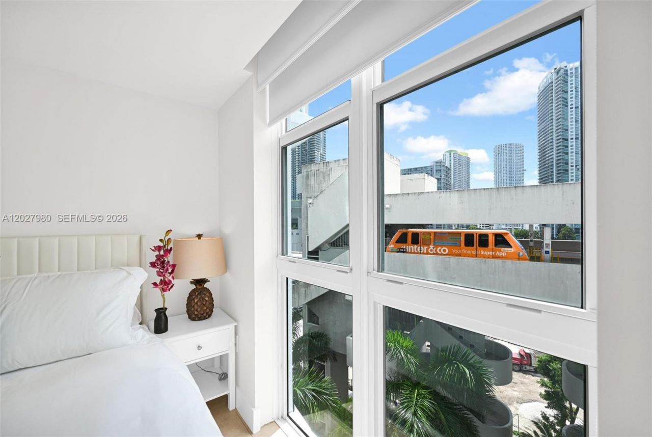 41 SE 5th St , Unit 517, Miami, FL 33131 Photo