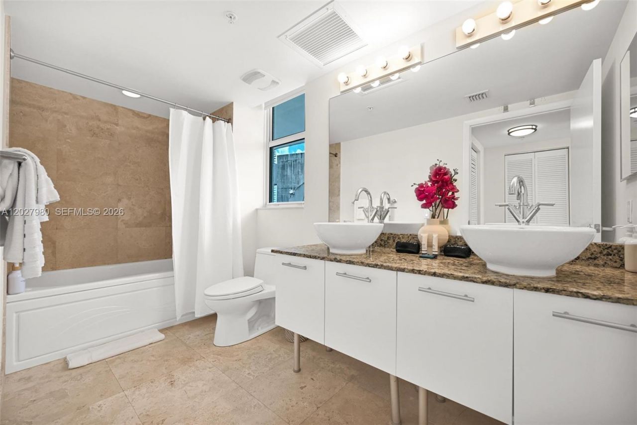 41 SE 5th St , Unit 517, Miami, FL 33131 Photo