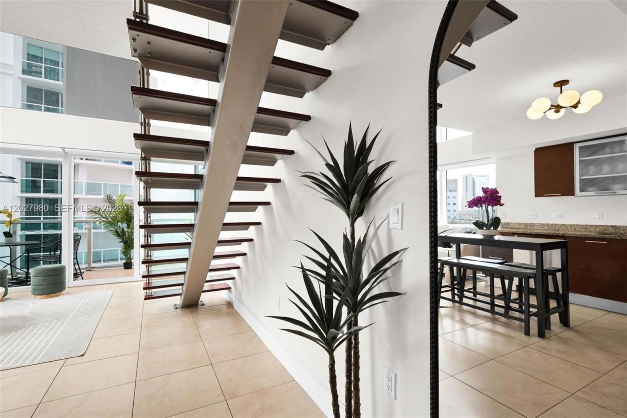 41 SE 5th St , Unit 517, Miami, FL 33131 Photo