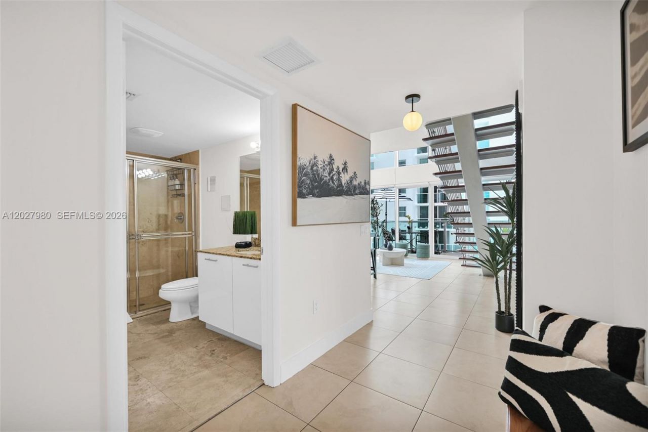 41 SE 5th St , Unit 517, Miami, FL 33131 Photo