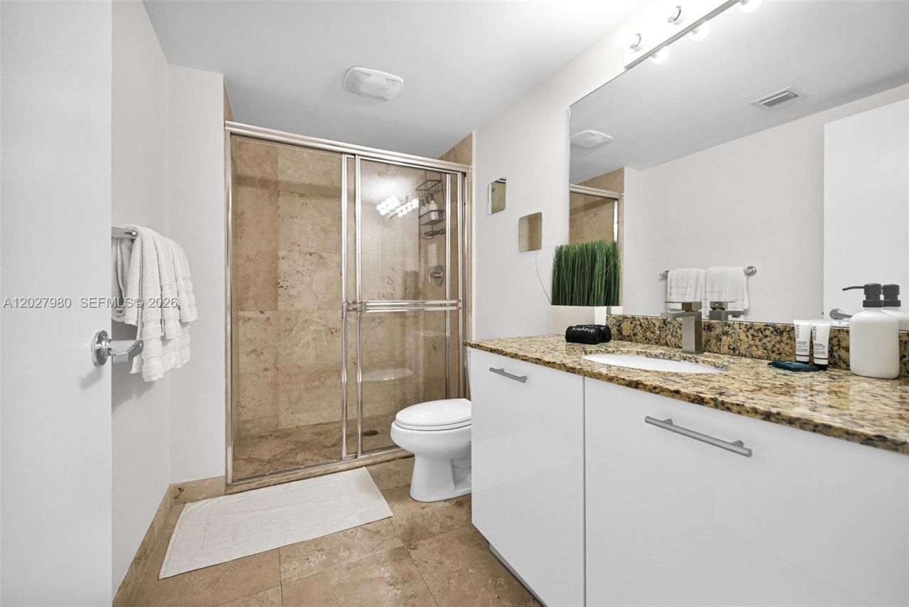 41 SE 5th St , Unit 517, Miami, FL 33131 Photo