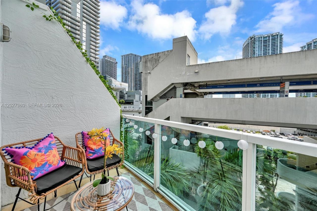41 SE 5th St , Unit 517, Miami, FL 33131 Photo