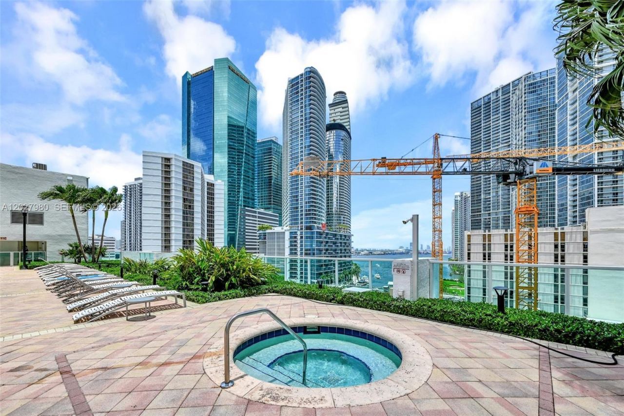 41 SE 5th St , Unit 517, Miami, FL 33131 Photo