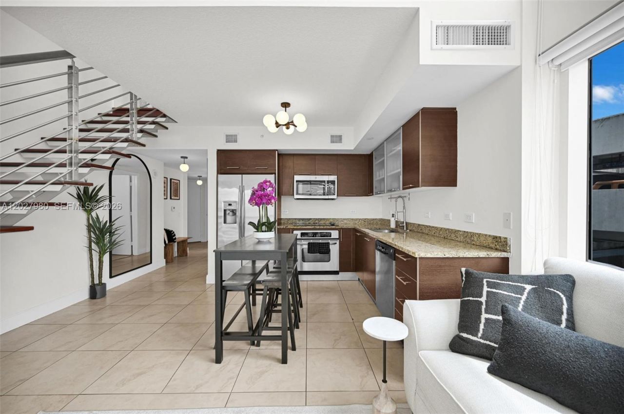 41 SE 5th St , Unit 517, Miami, FL 33131 Photo