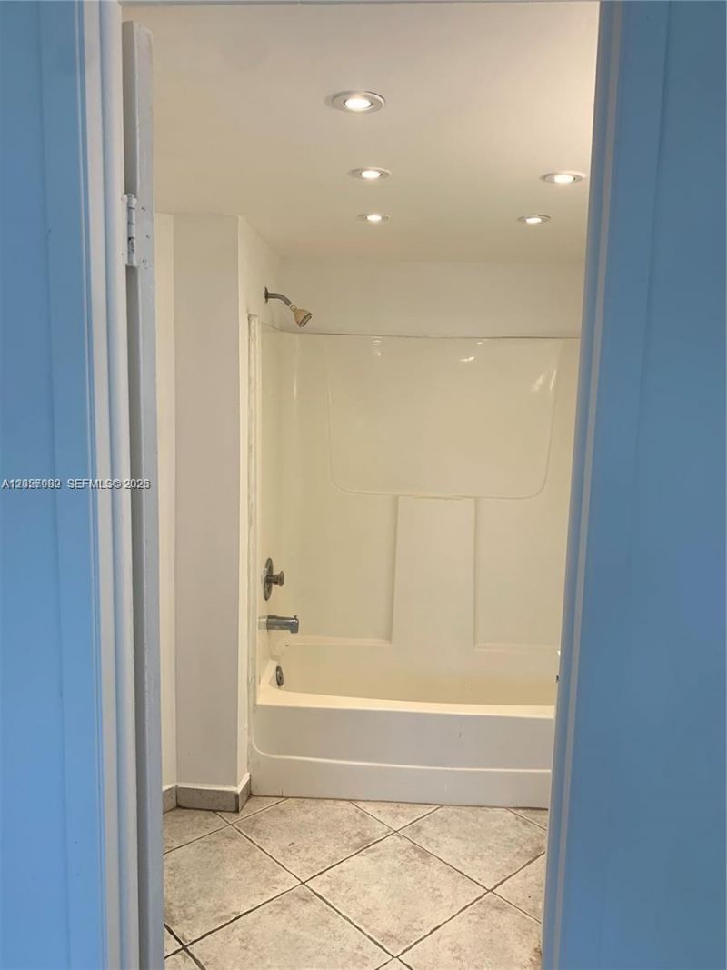 9445 Fontainebleau Blvd , Unit 201, Miami, FL 33172 Photo