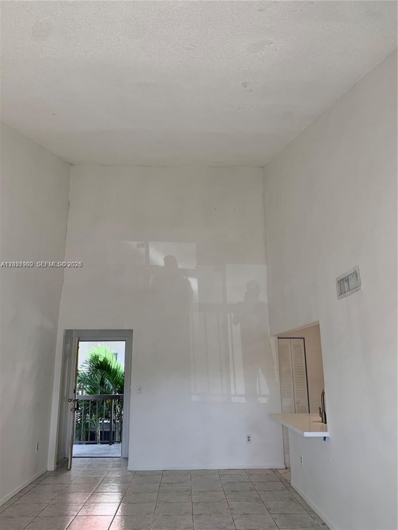 9445 Fontainebleau Blvd , Unit 201, Miami, FL 33172 Photo