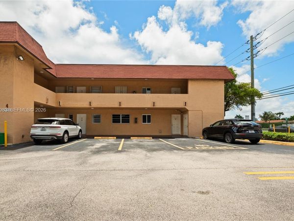 9950 SW 88th St , Unit 414-4, Miami, FL 33176