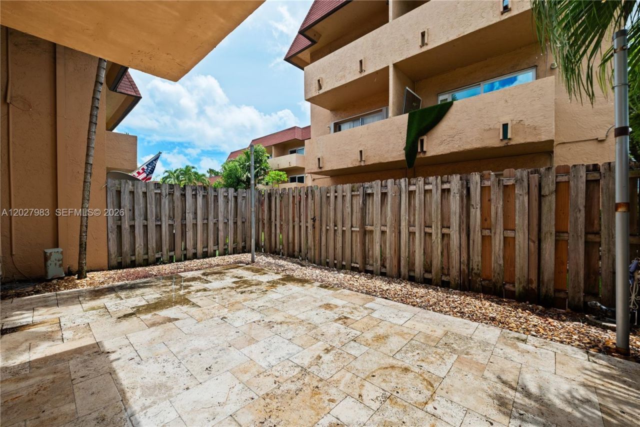 9950 SW 88th St , Unit 414-4, Miami, FL 33176 Photo
