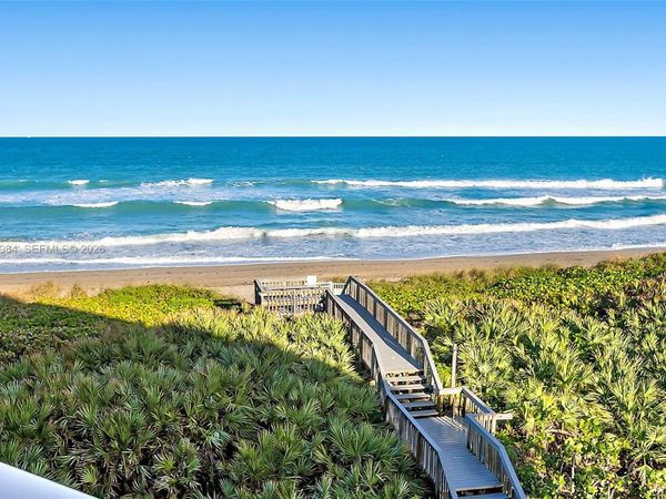 429 NE Tradewind Ln , Unit 305, Hutchinson Island, FL 34996