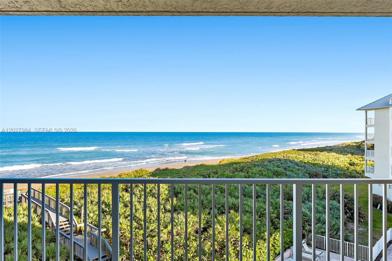 429 NE Tradewind Ln, Unit 305, Hutchinson Island, FL 34996 Photo
