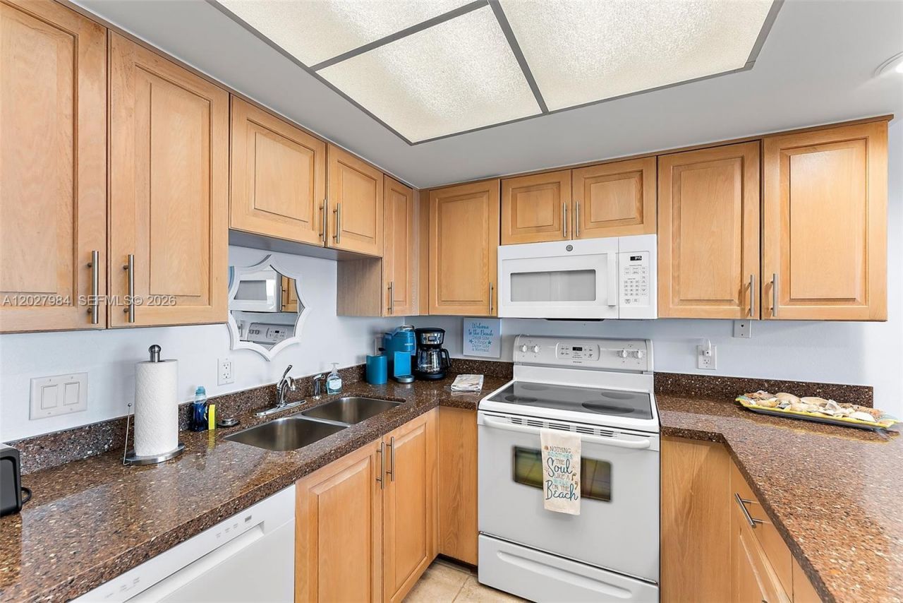 429 NE Tradewind Ln , Unit 305, Hutchinson Island, FL 34996 Photo