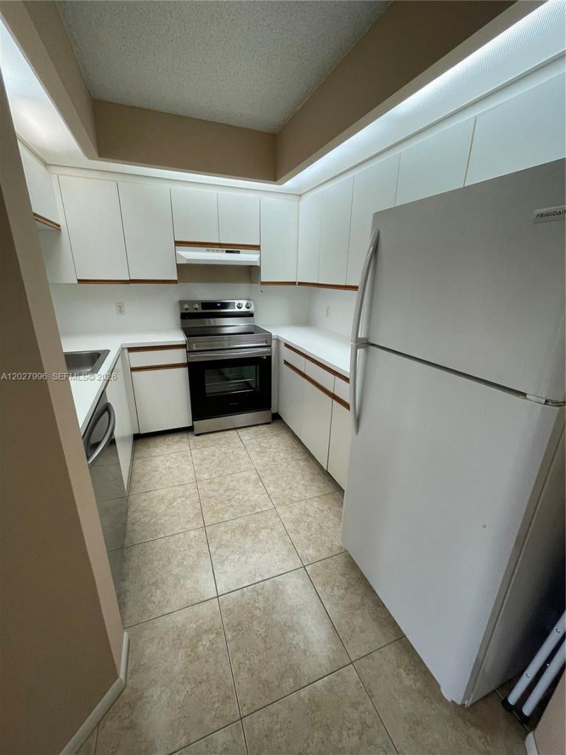 12800 SW 7th Ct , Unit 304G, Pembroke Pines, FL 33027 Photo