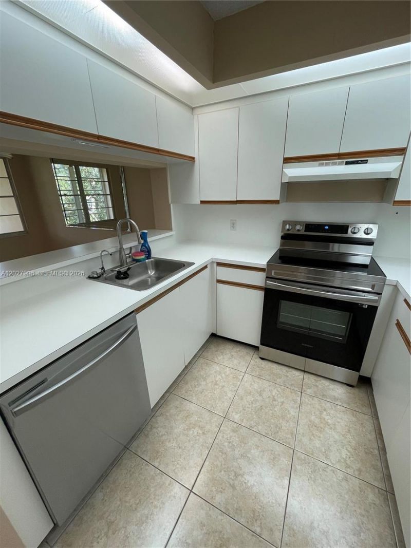 12800 SW 7th Ct , Unit 304G, Pembroke Pines, FL 33027 Photo