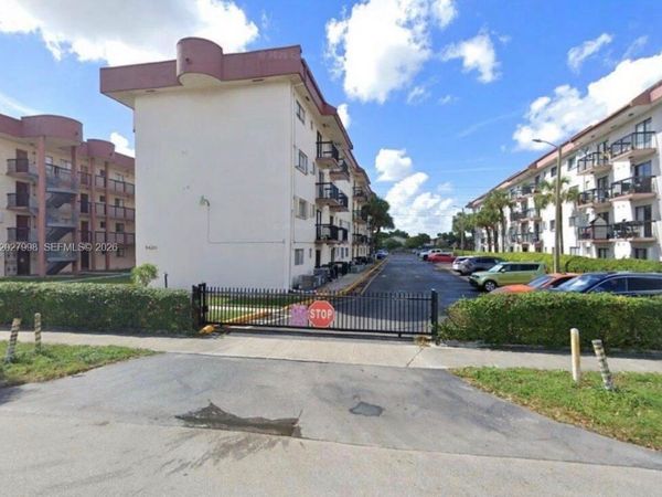 5420 W 21st Ct, Unit 411, Hialeah, FL 33016