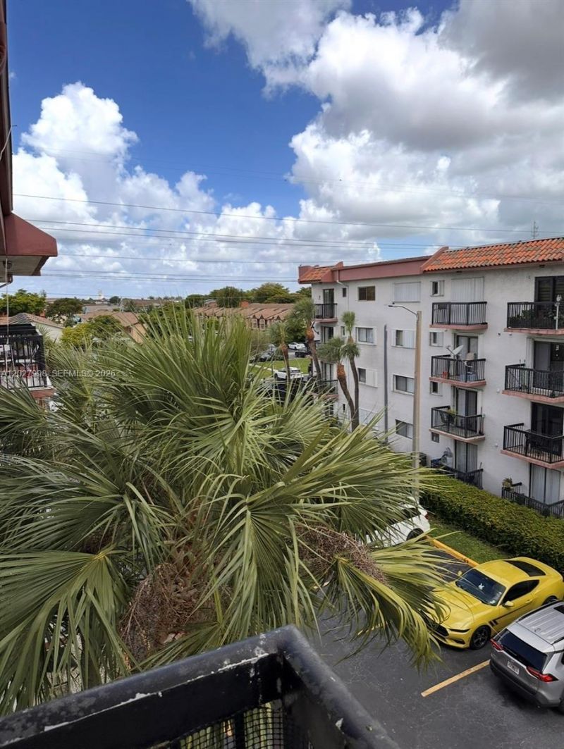 5420 W 21st Ct, Unit 411, Hialeah, FL 33016 Photo