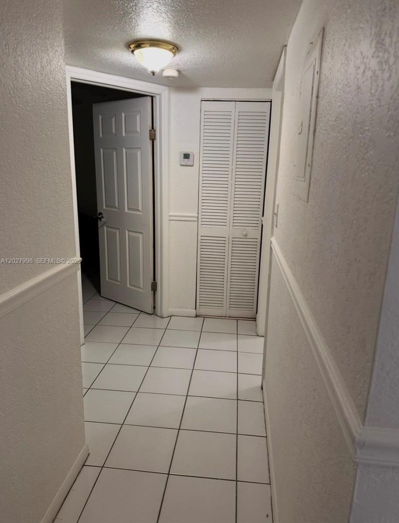 5420 W 21st Ct, Unit 411, Hialeah, FL 33016 Photo