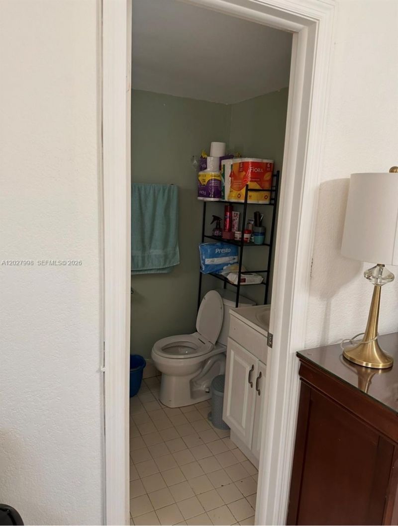 5420 W 21st Ct, Unit 411, Hialeah, FL 33016 Photo