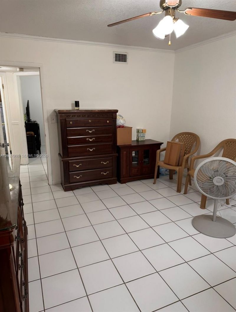 5420 W 21st Ct, Unit 411, Hialeah, FL 33016 Photo