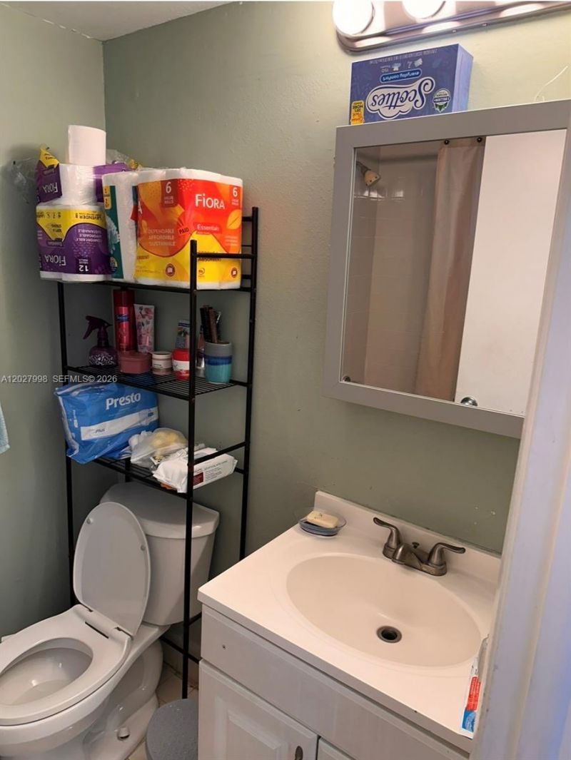 5420 W 21st Ct, Unit 411, Hialeah, FL 33016 Photo