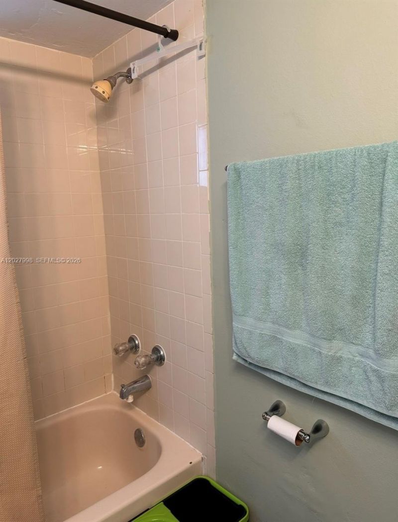 5420 W 21st Ct, Unit 411, Hialeah, FL 33016 Photo