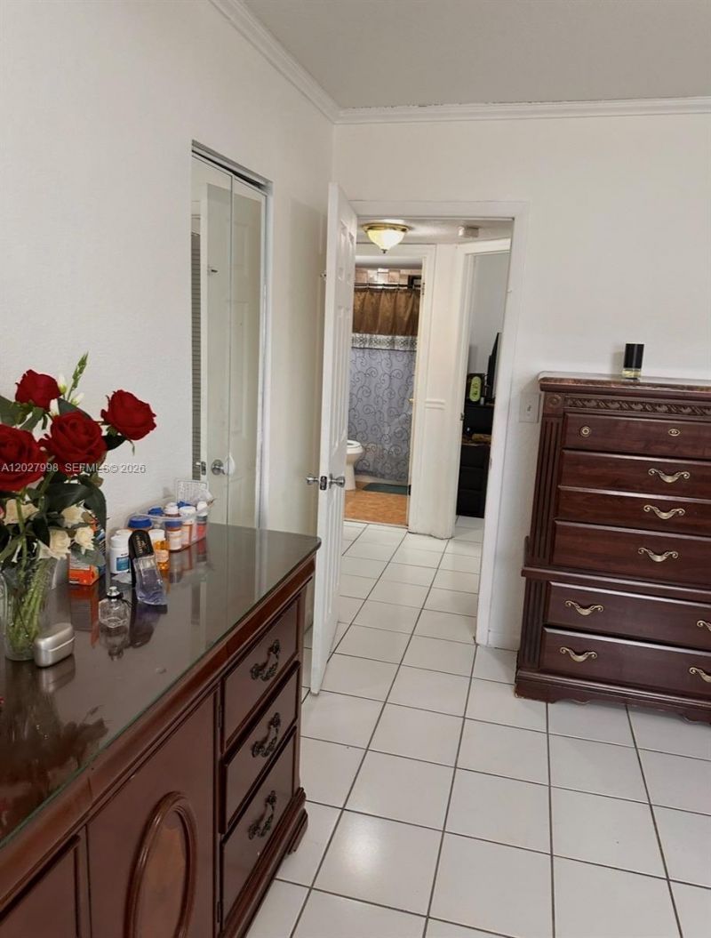 5420 W 21st Ct, Unit 411, Hialeah, FL 33016 Photo