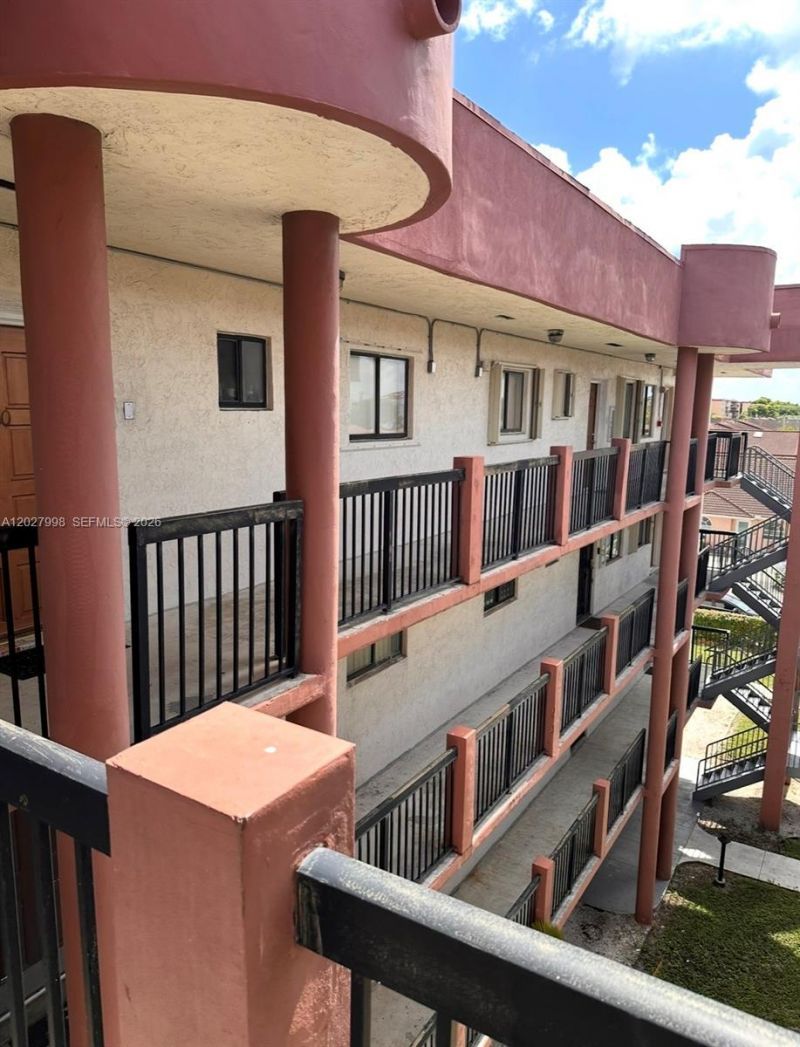 5420 W 21st Ct, Unit 411, Hialeah, FL 33016 Photo
