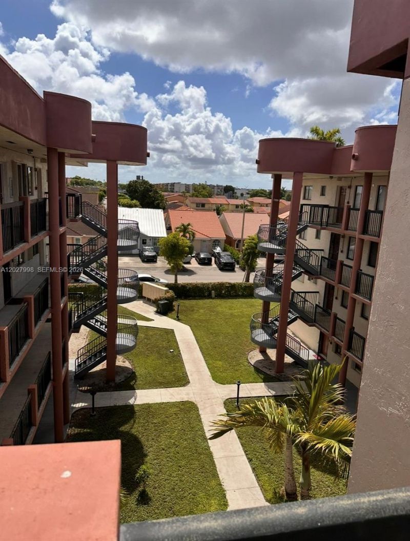 5420 W 21st Ct, Unit 411, Hialeah, FL 33016 Photo