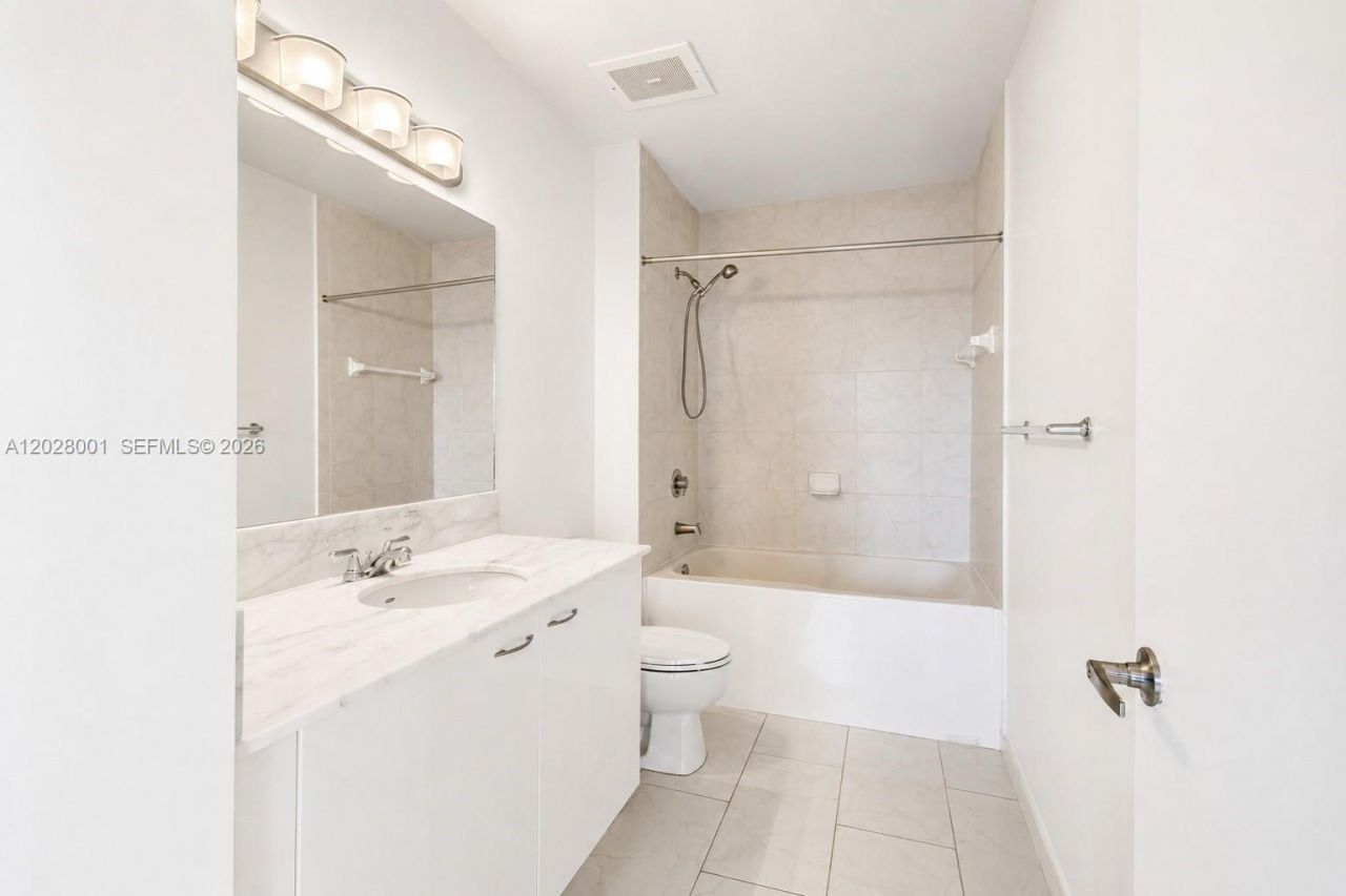 133 NE 2nd Ave, Unit 1402, Miami, FL 33132 Photo