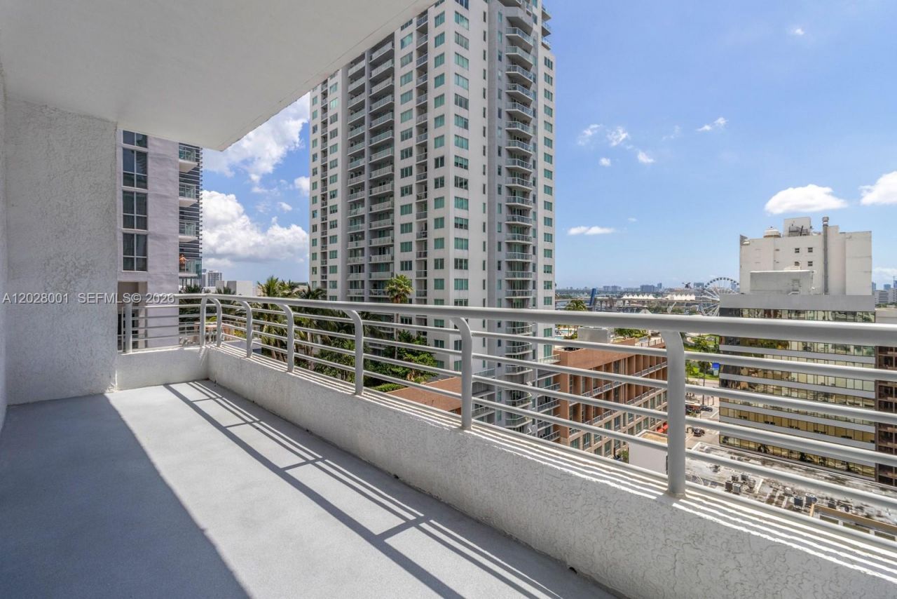 133 NE 2nd Ave, Unit 1402, Miami, FL 33132 Photo