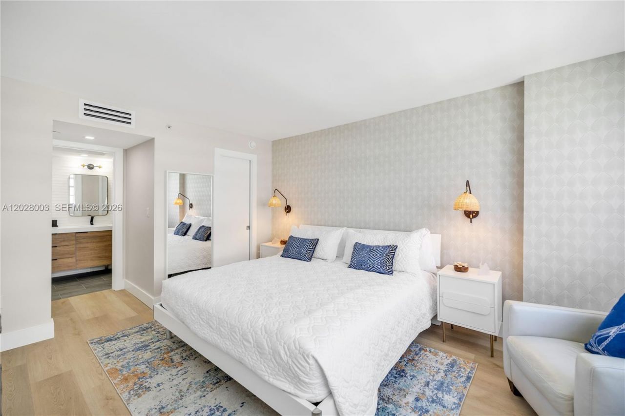 6917 Collins Ave, Unit 1404, Miami Beach, FL 33141 Photo