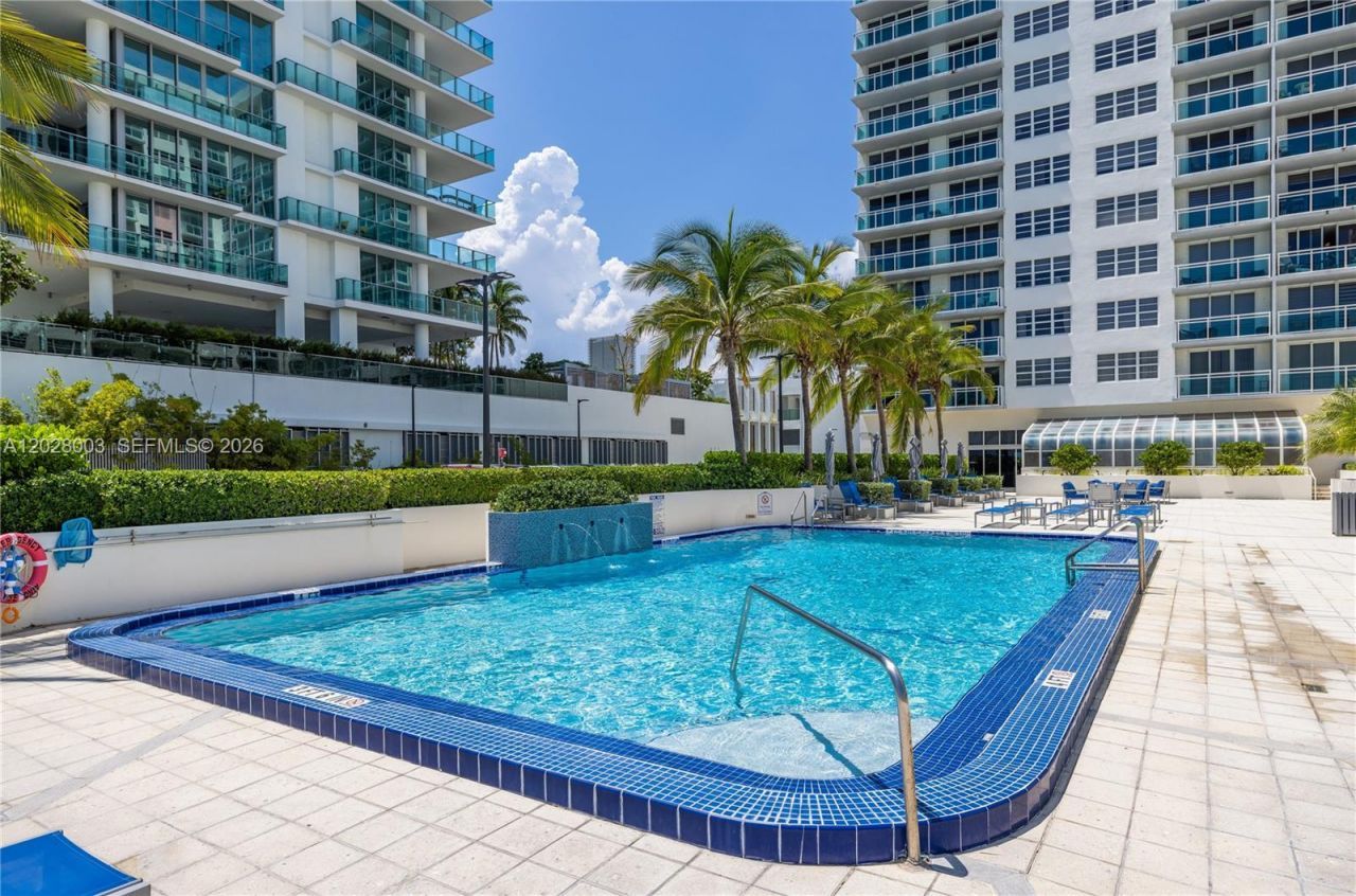 6917 Collins Ave, Unit 1404, Miami Beach, FL 33141 Photo