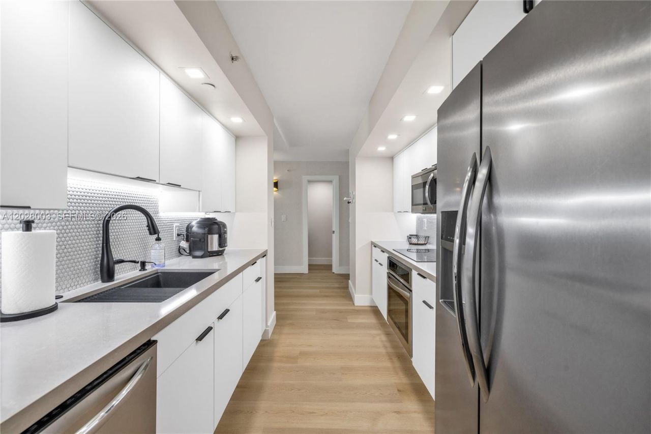 6917 Collins Ave, Unit 1404, Miami Beach, FL 33141 Photo