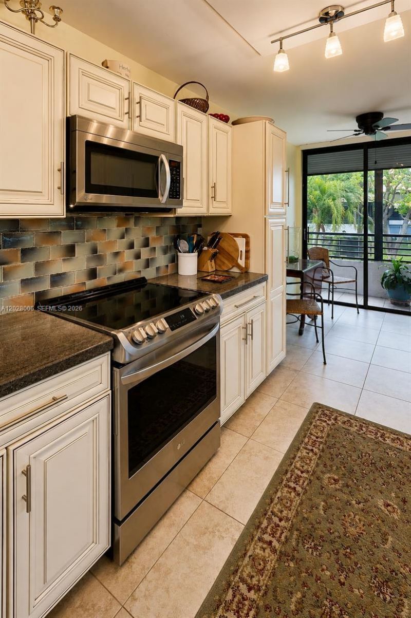 1450 Sheridan St, Unit 13E, Hollywood, FL 33020 Photo