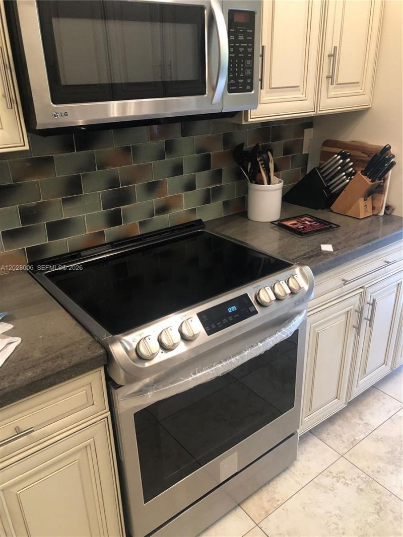 1450 Sheridan St, Unit E 13, Hollywood, FL 33020 Photo