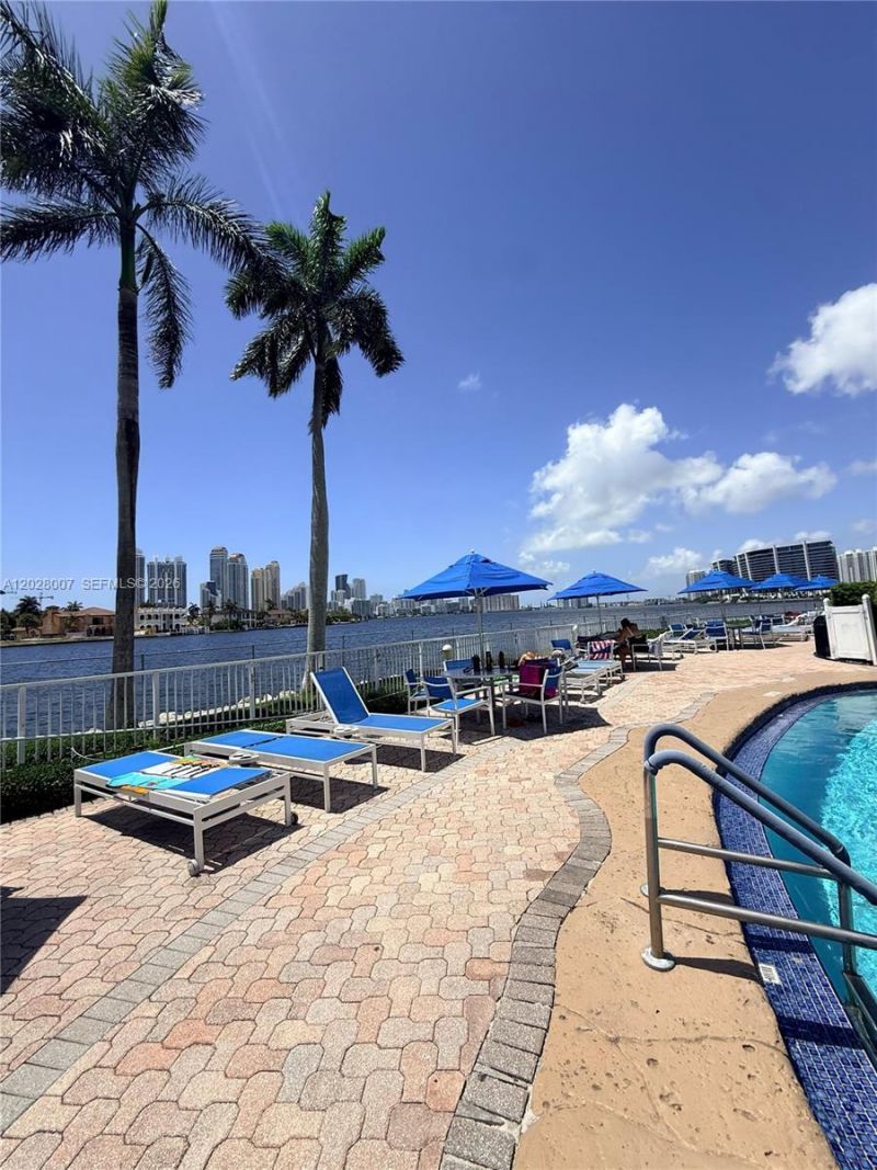 19101 NE 36th Ct , Unit 1005, Aventura, FL 33180 Photo