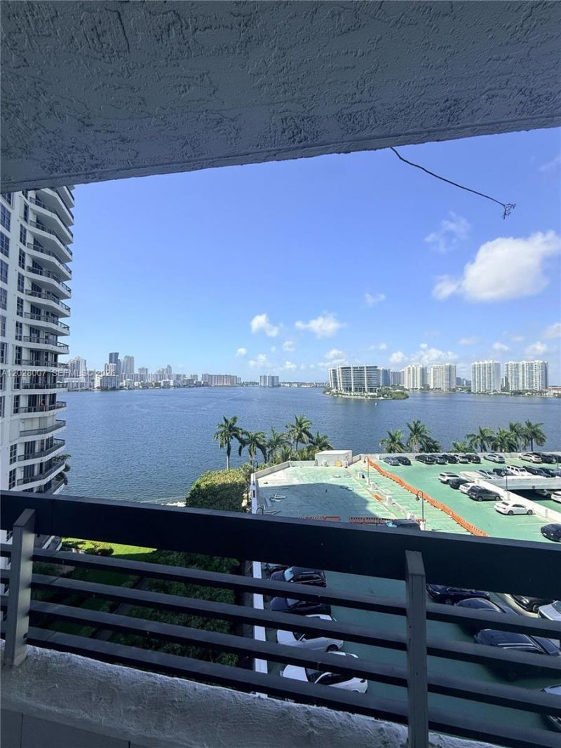 19101 NE 36th Ct , Unit 1005, Aventura, FL 33180 Photo
