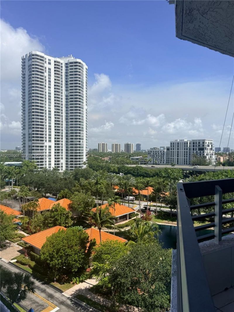 19101 NE 36th Ct , Unit 1005, Aventura, FL 33180 Photo