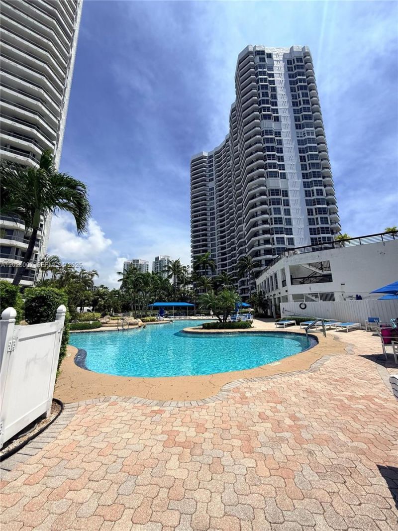 19101 NE 36th Ct , Unit 1005, Aventura, FL 33180 Photo