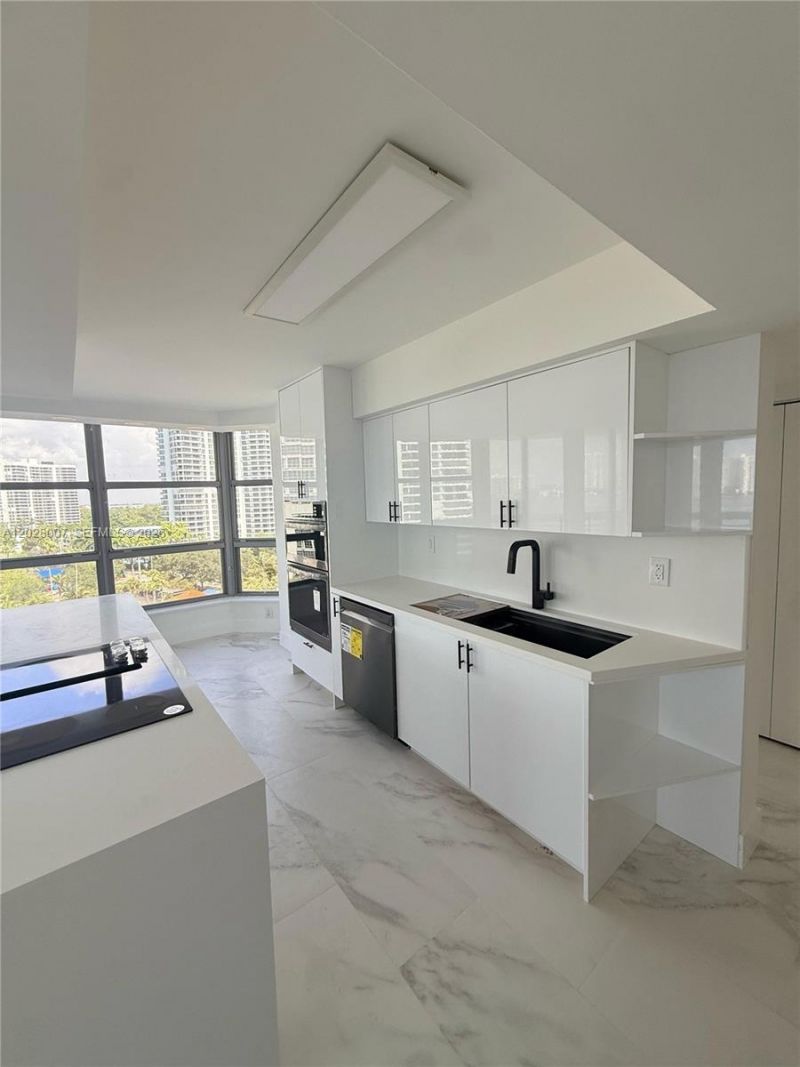19101 NE 36th Ct , Unit 1005, Aventura, FL 33180 Photo