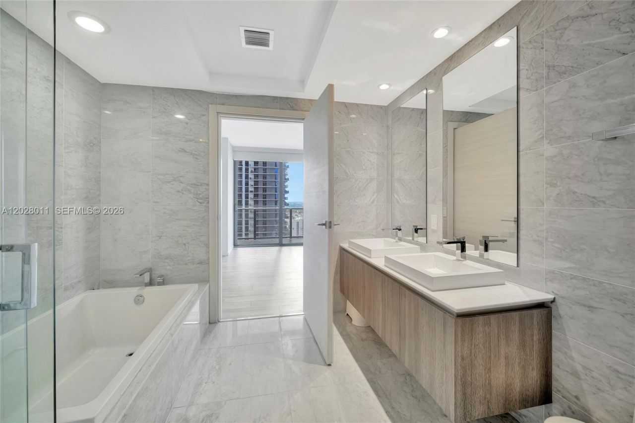 801 S Miami Ave , Unit 2909, Miami, FL 33130 Photo
