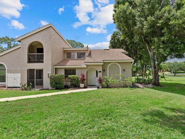 940 Augusta , Unit 937, Naples, FL 34113