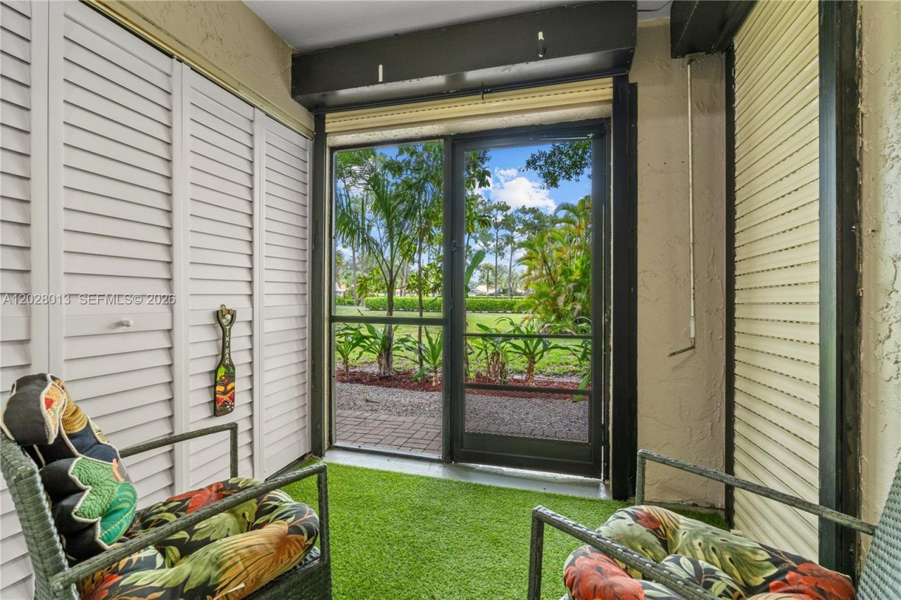 940 Augusta , Unit 937, Naples, FL 34113 Photo