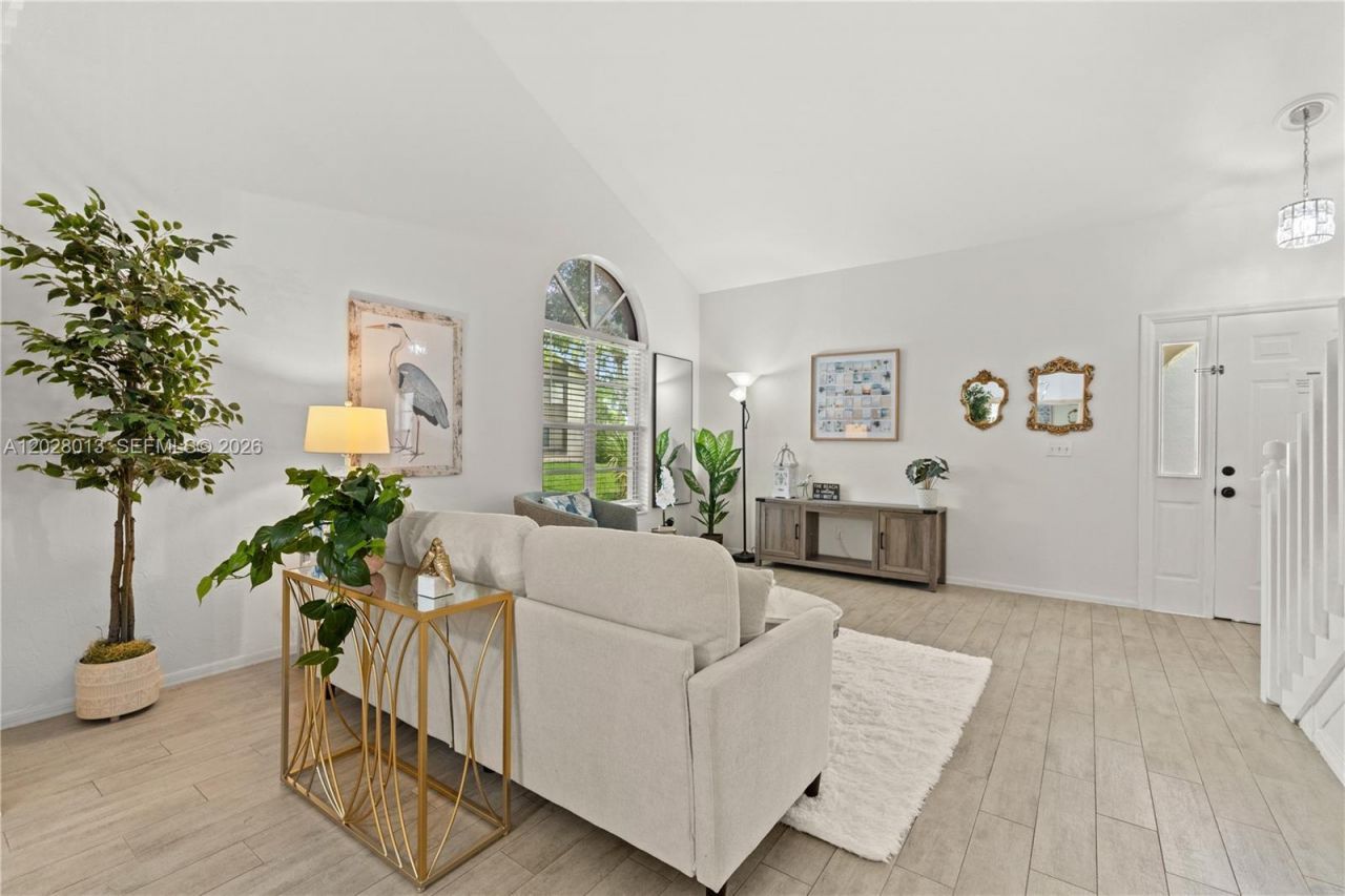 940 Augusta , Unit 937, Naples, FL 34113 Photo