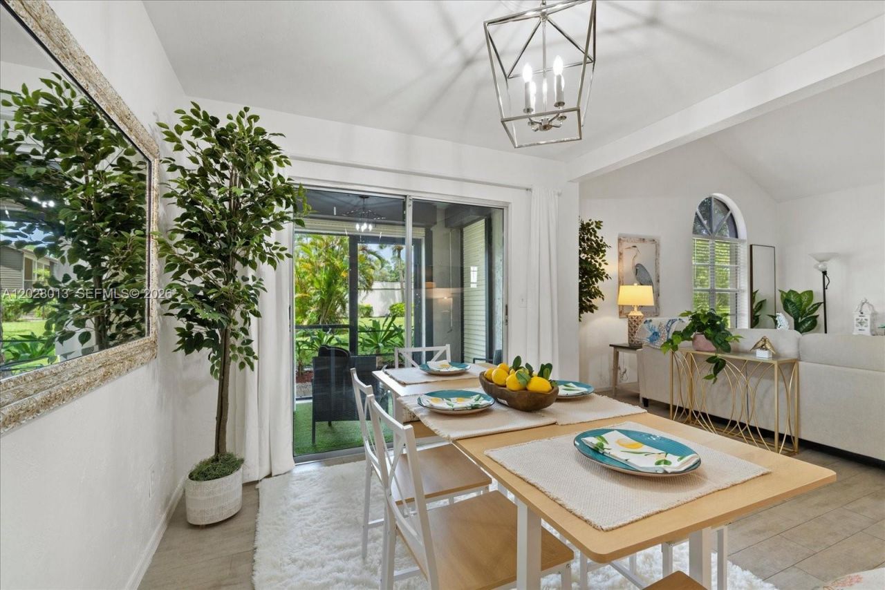 940 Augusta , Unit 937, Naples, FL 34113 Photo